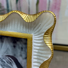 Load image into Gallery viewer, Gold Scalloped Pic Frame