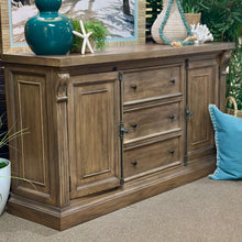 Load image into Gallery viewer, Havertys 'Avondale' Buffet