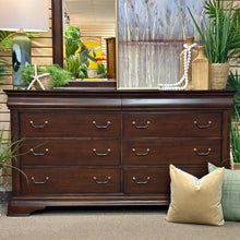 Load image into Gallery viewer, Havertys 8DRW Dresser W/Mirror