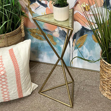 Load image into Gallery viewer, Ivy Bronx 'Luro' Glass Table