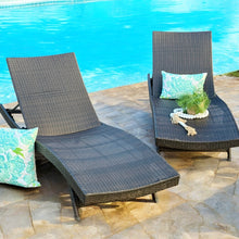 Load image into Gallery viewer, Outdoor Wicker Lounger