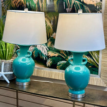 Load image into Gallery viewer, Green Table Lamp