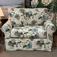 Load image into Gallery viewer, La Z Boy Chair & Ottoman