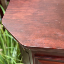 Load image into Gallery viewer, Mocha 7DRW Dresser