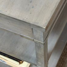 Load image into Gallery viewer, Ethan Allen 'Nellie' End Table