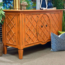 Load image into Gallery viewer, Bramble 'Dauphine' Server