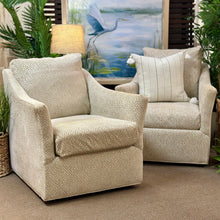 Load image into Gallery viewer, Lee Industries Beige Patterned Chair
