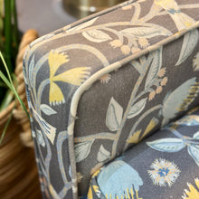 Load image into Gallery viewer, Bassett Bird Floral Chair