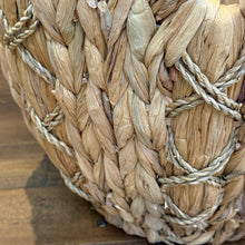 Load image into Gallery viewer, Med Wavy Woven Basket