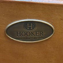 Load image into Gallery viewer, Hooker 'Wingate' Chest