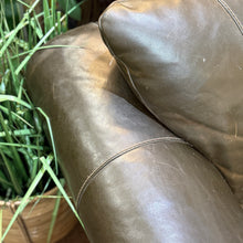 Load image into Gallery viewer, Italsofa Leather Loveseat
