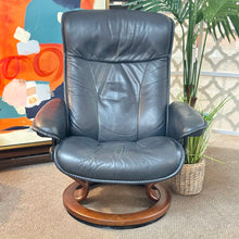 Load image into Gallery viewer, Ekorness Stressless Chair & Ottoman