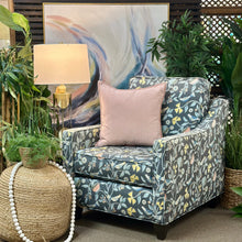 Load image into Gallery viewer, Bassett Bird Floral Chair