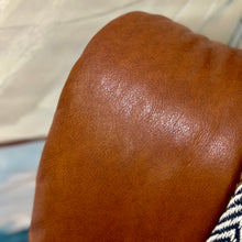 Load image into Gallery viewer, Havertys 'Metro' Leather Recliner