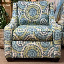 Load image into Gallery viewer, Vanguard Turquoise Medallion Chair