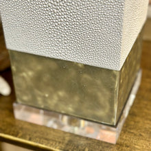 Load image into Gallery viewer, The Natural Light White/Grey Lamp