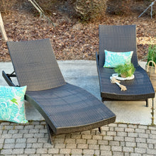 Load image into Gallery viewer, Outdoor Wicker Lounger