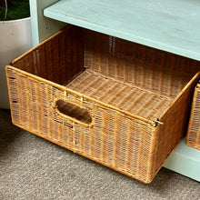 Load image into Gallery viewer, Aqua Cabinet W/Baskets