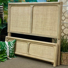 Load image into Gallery viewer, Riverside 'Rosalie' Queen Bed