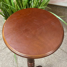 Load image into Gallery viewer, SM Wooden Side Table