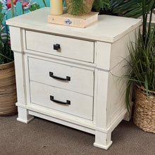 Load image into Gallery viewer, 3DRW White Nightstand