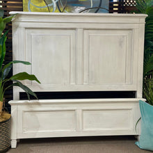 Load image into Gallery viewer, Bassett Furniture 'Shoreline' Full Bed