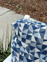 Load image into Gallery viewer, Casual Commfort 'Aquatic' Chair