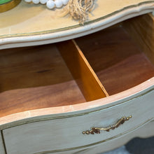 Load image into Gallery viewer, Drexel Heritage 6DRW Dresser