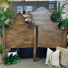 Load image into Gallery viewer, Bernhardt 'Criteria' Dining Table