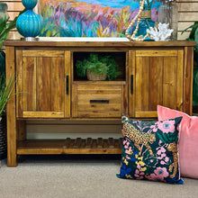 Load image into Gallery viewer, 'Krinden' Dining Room Server