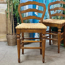 Load image into Gallery viewer, Set/2 Ballard 'Avignon' Stools