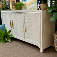 Load image into Gallery viewer, White 3DR Cabinet