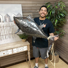 Load image into Gallery viewer, Hammered Metal Fish w/Rope
