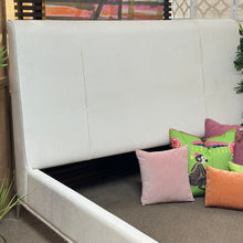 Load image into Gallery viewer, Universal 'Conway' KING Bed