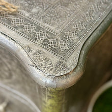 Load image into Gallery viewer, 6DRW Textured Silver Chest