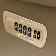 Load image into Gallery viewer, La-Z-Boy &#39;James&#39; Power Recliner
