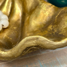 Load image into Gallery viewer, Gold Leaf Shell Bowl

