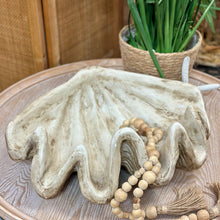 Load image into Gallery viewer, Clam Shell Decor
