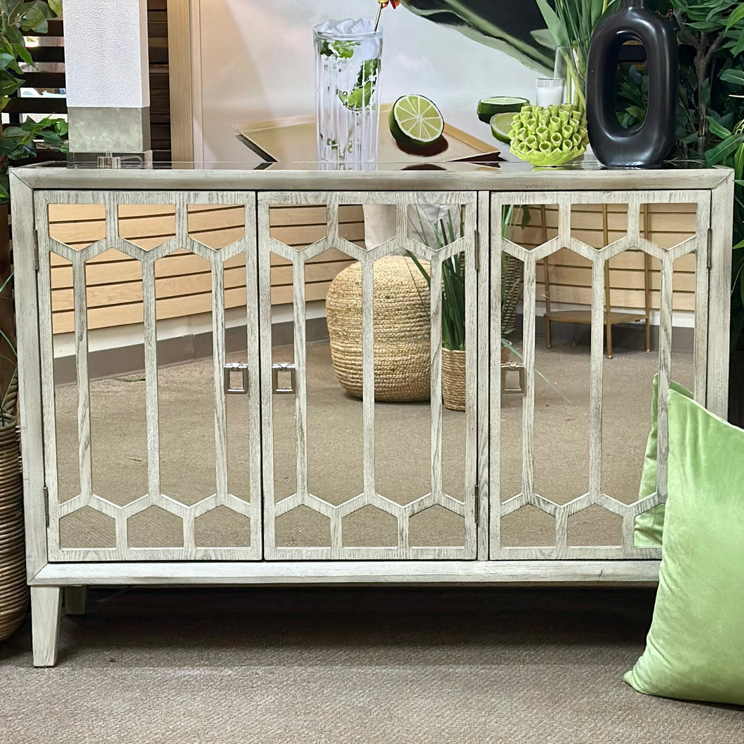 3DR Mirrored Cabinet