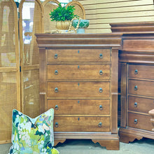Load image into Gallery viewer, Kincaid 6DRW Chest
