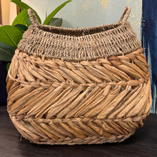 Load image into Gallery viewer, Woven Handle Basket
