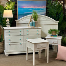 Load image into Gallery viewer, White Queen Headboard
