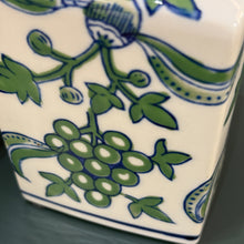 Load image into Gallery viewer, Green Vine Jar
