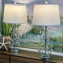 Load image into Gallery viewer, Vienna &#39;Zermatt&#39; Lamp
