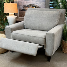 Load image into Gallery viewer, La Z Boy 'Easton' Power Chair
