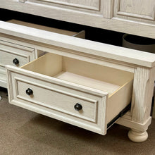 Load image into Gallery viewer, 'Robbinsdale' Queen Storage Bed
