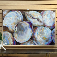 Load image into Gallery viewer, Clam Cluster In Sandy Frame
