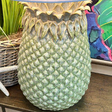 Load image into Gallery viewer, Green Pineapple Lamp
