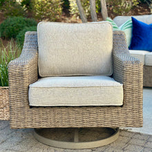 Load image into Gallery viewer, Outdoor Resin Wicker Swivel Chair
