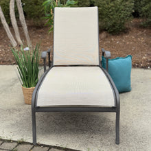 Load image into Gallery viewer, Tropitone Lounger
